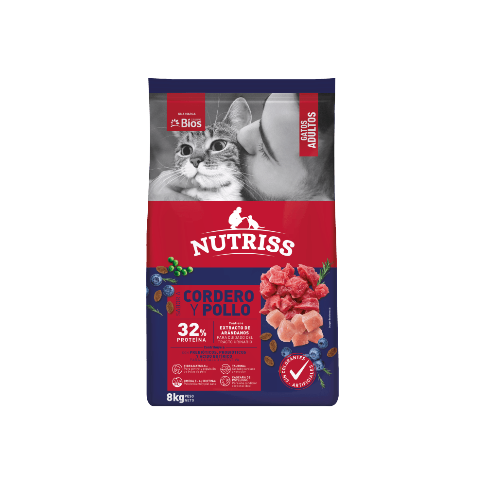 Alimento seco para gatos adultos Nutriss Cordero y Pollo 8 kg
