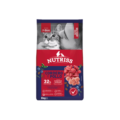 Alimento seco para gatos adultos Nutriss Cordero y Pollo 8 kg